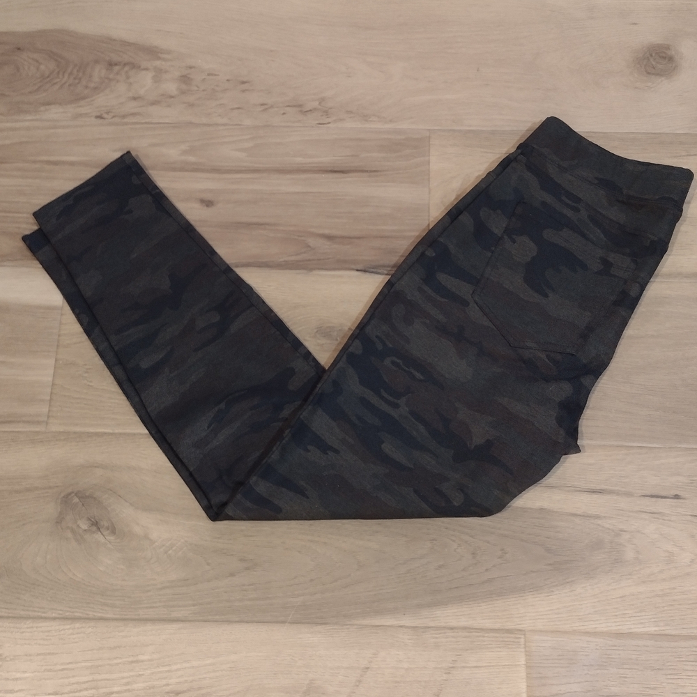 Sanctuary Dark Camouflage Leggings